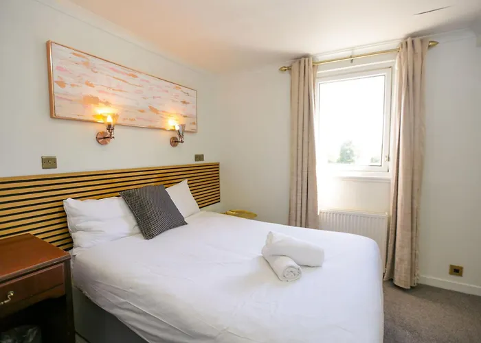 Lovat Hotel